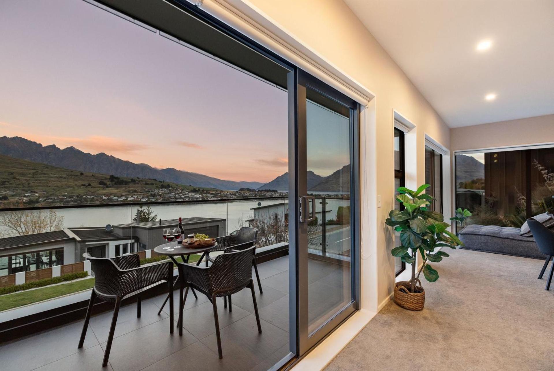 St Matthews Views Cecil Villa Queenstown Exterior photo